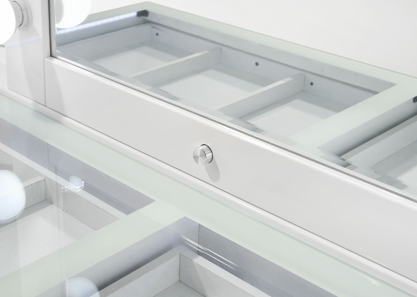 Luxo - Vanity Desk
